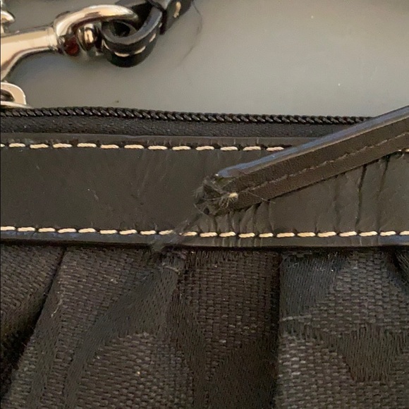 Coach wristlet - Picture 4 of 4